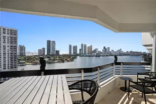 3600 Mystic Pointe Dr, Aventura, FL 33180 - Photo 15