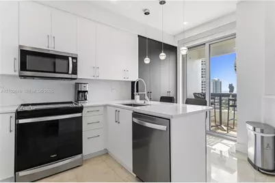 3600 Mystic Pointe Dr #PH-16, Aventura, FL 33180 - Photo 5