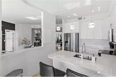 3600 Mystic Pointe Dr #PH-16, Aventura, FL 33180 - Photo 7