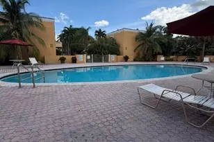 18111 NW 68th Ave, Hialeah, FL 33015 - Photo 17