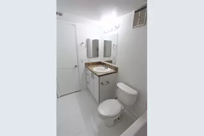17485 NW 67th Ct #M-21, Hialeah, FL 33015 - Photo 15