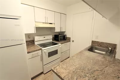 17485 NW 67th Ct #M-21, Hialeah, FL 33015 - Photo 5