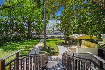 668 NW North River Dr, Miami, FL 33136 - Photo 13