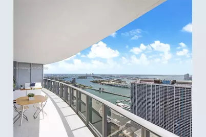 488 NE 18th St #4310, Miami, FL 33132 - Photo 3