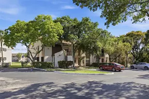 9994 Nob Hill Ct, Sunrise, FL 33351 - Photo 3