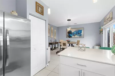 11924 NW 47th Mnr, Coral Springs, FL 33076 - Photo 13