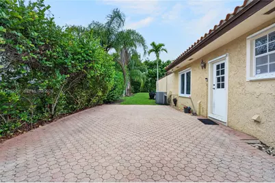 14640 Snapper Dr, Coral Gables, FL 33158 - Photo 41
