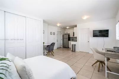 6971 Carlyle Ave #204, Miami Beach, FL 33141 - Photo 5