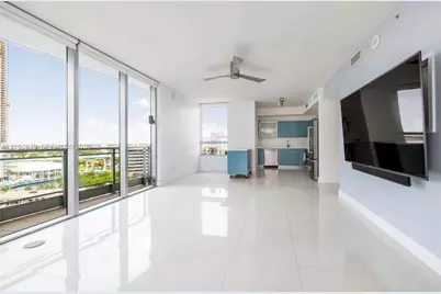 90 SW 3rd St #1613, Miami, FL 33130 - Photo 5