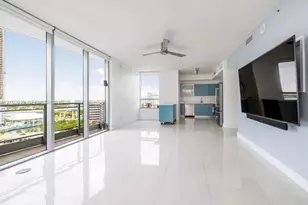 90 SW 3rd St, Miami, FL 33130 - Photo 5