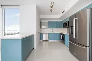 90 SW 3rd St, Miami, FL 33130 - Photo 3