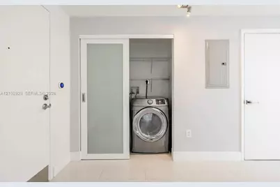 90 SW 3rd St #1613, Miami, FL 33130 - Photo 15