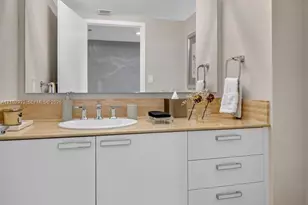 7000 Island Blvd, Aventura, FL 33160 - Photo 51