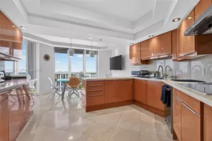 7000 Island Blvd, Aventura, FL 33160 - Photo 27