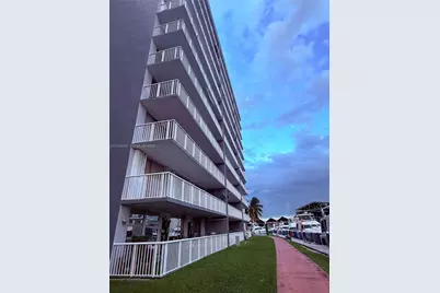 1800 NW 24th Ave #1019, Miami, FL 33125 - Photo 13