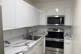 4721 NW 7th St, Miami, FL 33126 - Photo 5