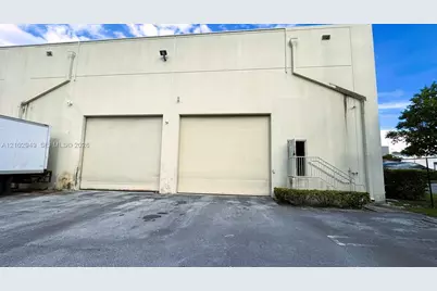 10900 NW 21st St #100, Sweetwater, FL 33172 - Photo 3