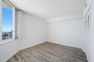 325 S Biscayne Blvd, Miami, FL 33131 - Photo 25