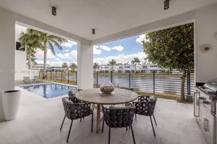 10250 NW 75th Terrace, Doral, FL 33178 - Photo 17