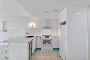 540 Brickell Key Dr, Miami, FL 33131 - Photo 7