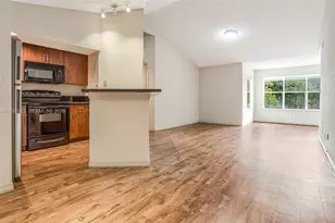 643 Vista Isles Dr, Sunrise, FL 33325 - Photo 5