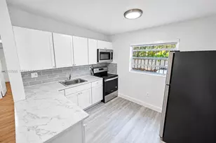 641 NW 2nd St, Miami, FL 33128 - Photo 9