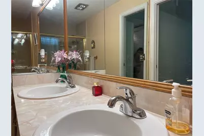 1411 NW 85th Way, Plantation, FL 33322 - Photo 13