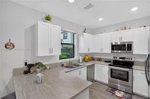 6007 W Paso Fino Pl, Davie, FL 33314 - Photo 7