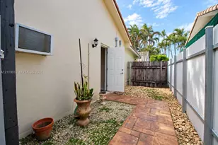 2230 SW 131st Pl, Miami, FL 33175 - Photo 29