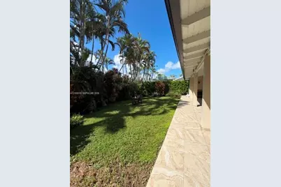 2230 SW 131st Pl, Miami, FL 33175 - Photo 9