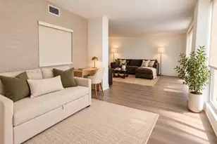 1000 Parkview Dr, Hallandale Beach, FL 33009 - Photo 21