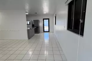 850 SE 2nd Pl, Hialeah, FL 33010 - Photo 9