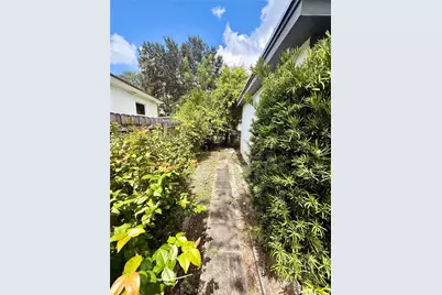6409 Mayo St, Hollywood, FL 33023 - Photo 9