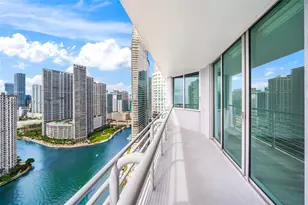325 S Biscayne Blvd, Miami, FL 33131 - Photo 25