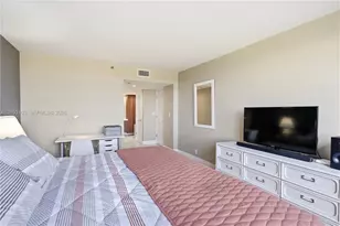 3507 Oaks Way, Pompano Beach, FL 33069 - Photo 25