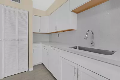 15545 N Miami Lakeway N #106, Miami Lakes, FL 33014 - Photo 11