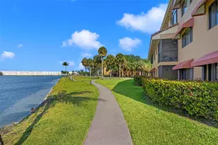 15545 N Miami Lakeway N, Miami Lakes, FL 33014 - Photo 27