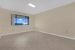 15545 N Miami Lakeway N, Miami Lakes, FL 33014 - Photo 7