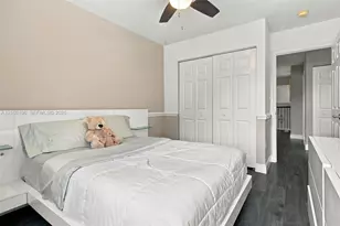 2015 NW 140th Ave, Pembroke Pines, FL 33028 - Photo 57
