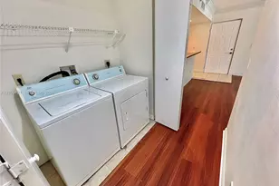9905 Westwood Dr, Tamarac, FL 33321 - Photo 9