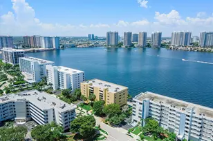 17878 N Bay Rd, Sunny Isles Beach, FL 33160 - Photo 25
