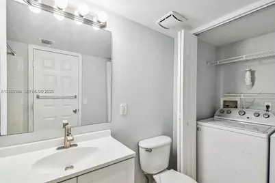 2945 NE 185th St #1407, Aventura, FL 33180 - Photo 23