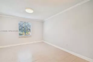 2945 NE 185th St, Aventura, FL 33180 - Photo 13