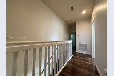 3096 NW 29th Ct, Oakland Park, FL 33311 - Photo 9