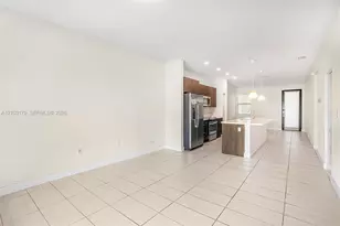 7865 NW 104th Ave, Doral, FL 33178 - Photo 9