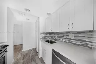 251 174th St, Sunny Isles Beach, FL 33160 - Photo 7