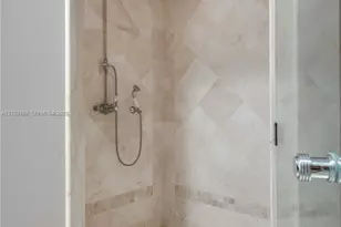 100 S Pointe Dr, Miami Beach, FL 33139 - Photo 27