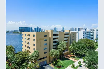 17878 N Bay Rd #404, Sunny Isles Beach, FL 33160 - Photo 31