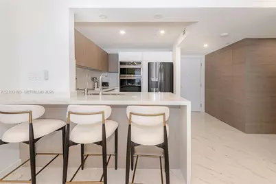2301 Collins Ave #825, Miami Beach, FL 33139 - Photo 13
