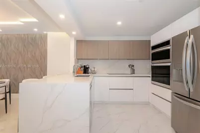2301 Collins Ave #825, Miami Beach, FL 33139 - Photo 15